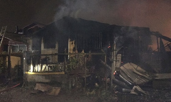 Incendio en Frutillar destruyó una casa y dejó a otra con daños 
