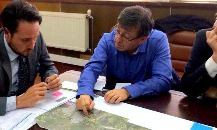 Alcalde de Puerto Montt y Seremi de Vivienda y Urbanismo acuerdan acciones para implementar parques en Puerto Montt