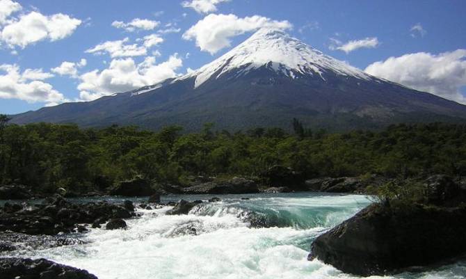Se mantiene decretado estado Alerta Amarilla en el Volcán Osorno