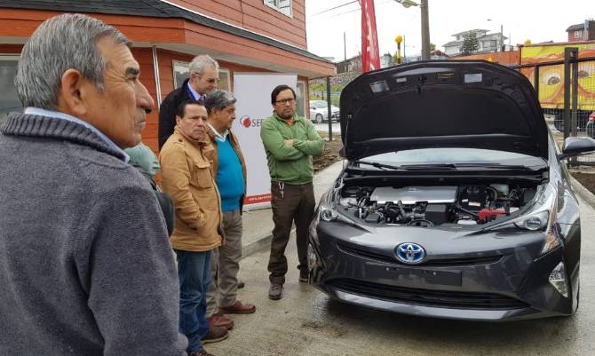 Autoridades se reúnen con gremio de colectivos para sumarse al cambio tecnológico de vehículos eléctricos o híbridos