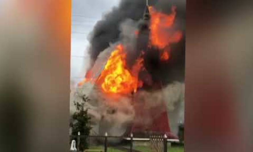 Labocar está investigando las causas del incendio que destruyó iglesia en Casma