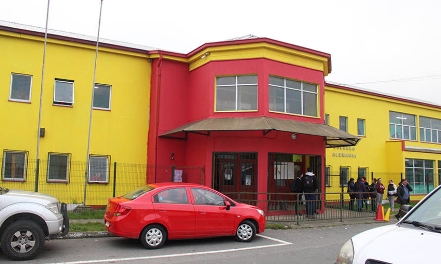 Profesor es agredido por apoderado en Escuela Alemania de Puerto Montt