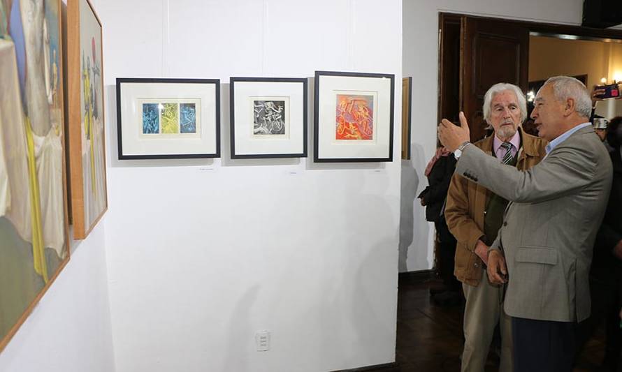 Exposición de destacado artista visual Osvaldo Thiers se puede visitar en Centro Cultural de Osorno