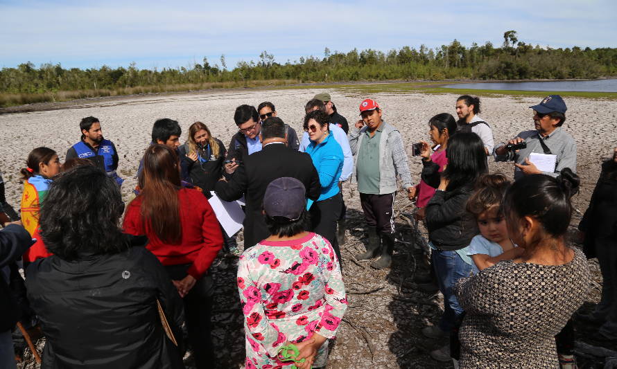 Ordenan instalar geomembranas en zanjas alrededor de la laguna Huayamó de Calbuco