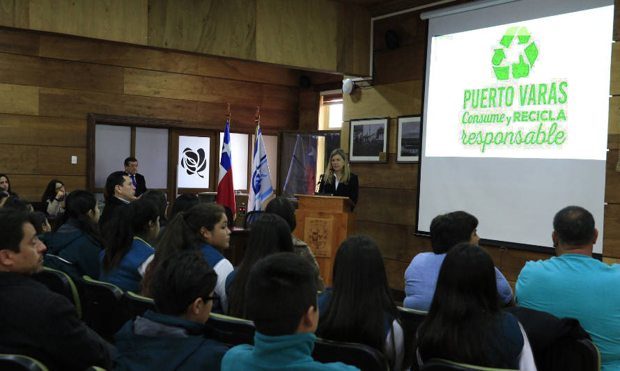 Dirección de Medio Ambiente lanzó campaña “Puerto Varas consume y recicla responsable”