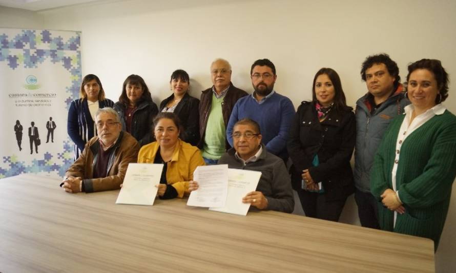 Cámara de Comercio de Osorno firma convenio con su par de Los Muermos y de Lynch