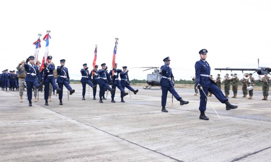 Tercera Brigada Aérea celebró aniversario 39 con impecable desfile en base aérea El Tepual