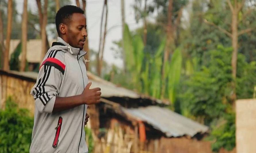 Atleta africano llegará a Puerto Montt corriendo por la Paz Mundial