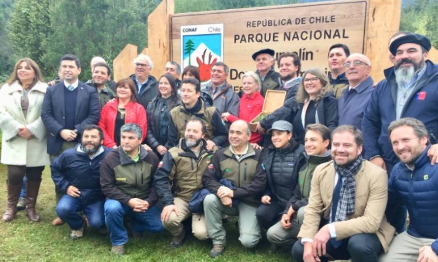 Bienes Nacionales celebra entrega de parques Pumalín y Patagonia al Estado de Chile