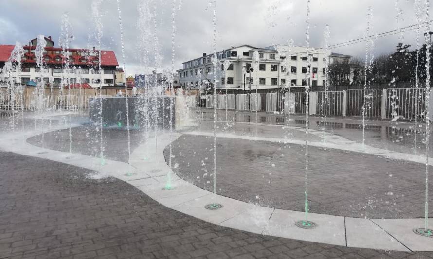 Ahora sí: Este sábado inauguran pileta de aguas danzantes de Puerto Montt