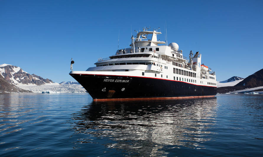 Crucero que debía recalar en Puerto Montt se desvió a Castro