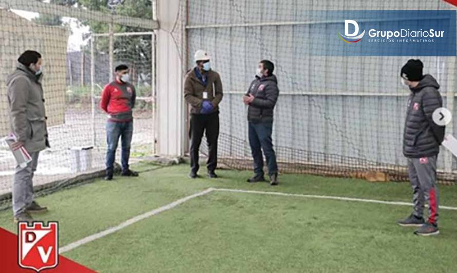Futbolistas de Deportes Valdivia en cuarentena por caso de Covid-19