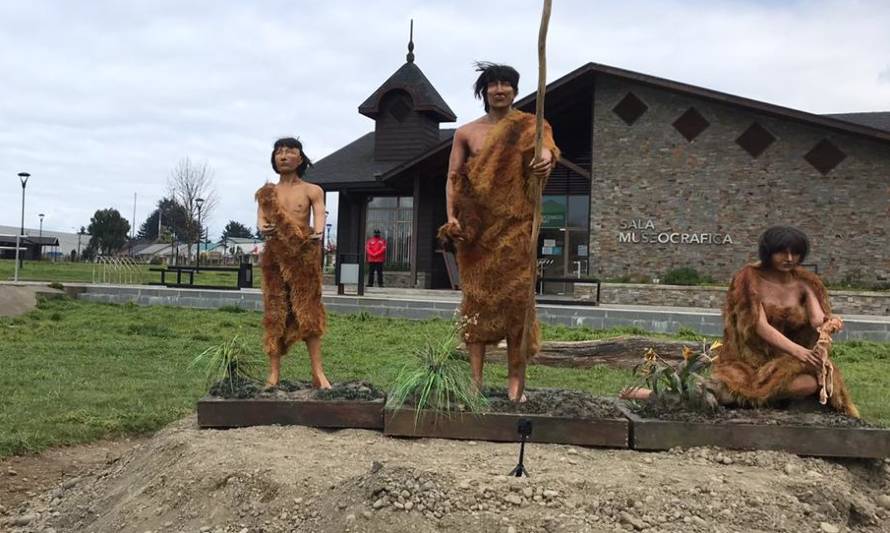 Parque Chuyaca: Instalan réplicas de familia pilauquense y animales pleistocénicos