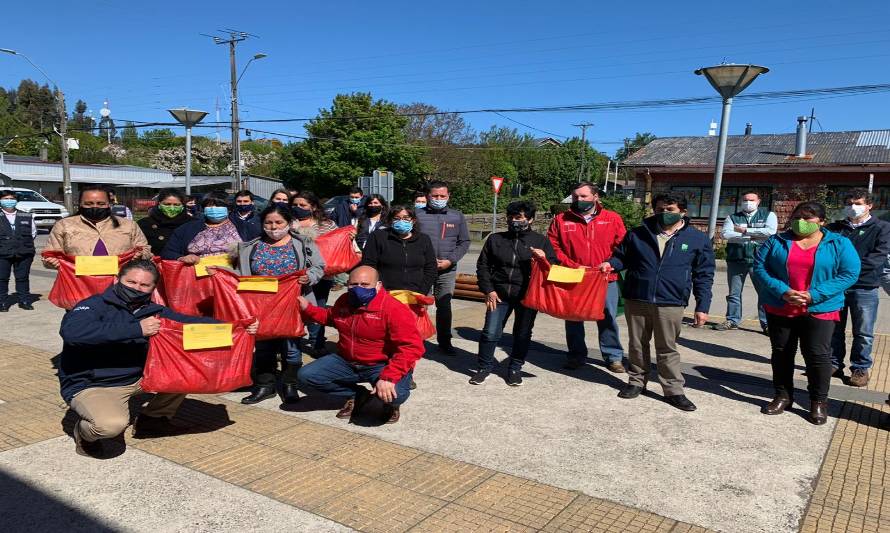 Ministerio de Agricultura entrega minitubérculos de papa nativa de óptima calidad a las comunidades de Chiloé