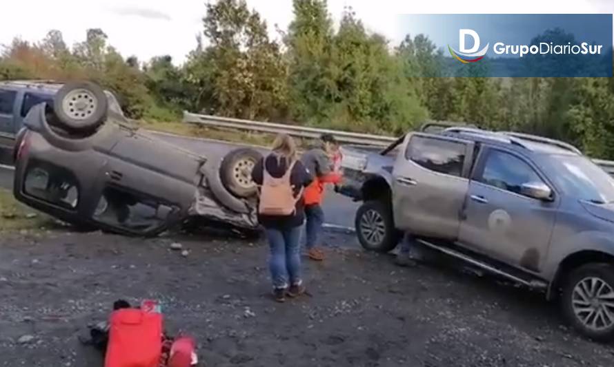 Accidente involucró a 2 vehículos con funcionarios públicos en Queilen