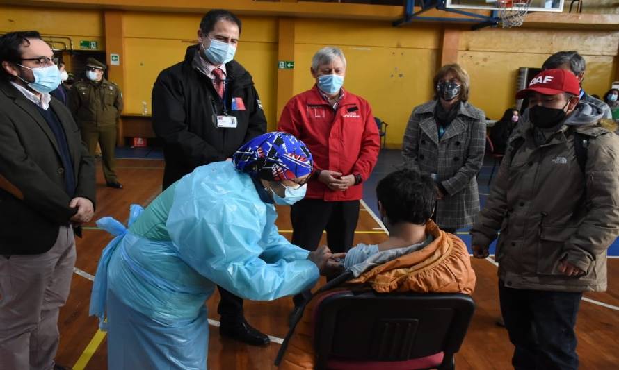 Coronavirus: En Llanquihue iniciaron vacunación de jóvenes entre 12 y 17 años