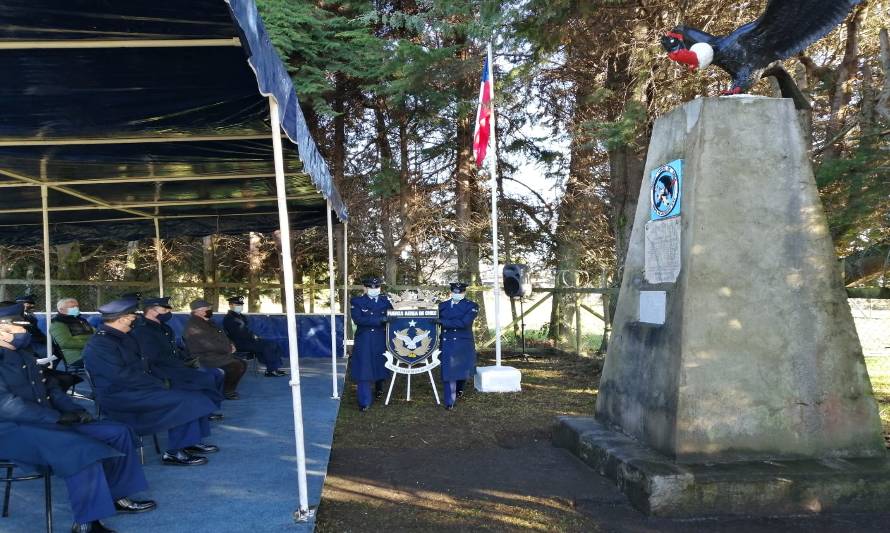 Comunidad de Chamiza homenajea al grupo de aviación Nº 5 en su aniversario