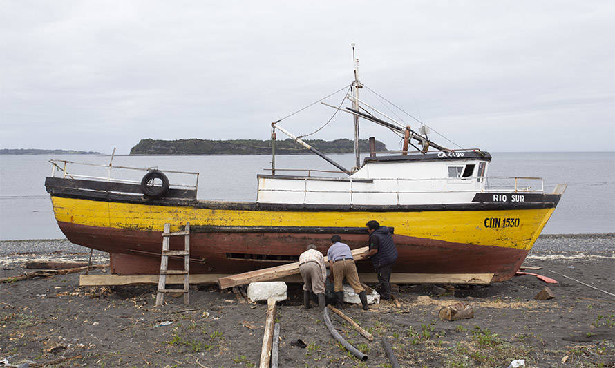Indespa entrega recursos por $ 1760 millones para la reparación de más de 600 embarcaciones artesanales del país