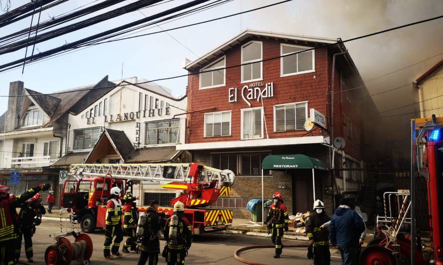 Incendio afecta céntrica residencial  de Puerto Montt