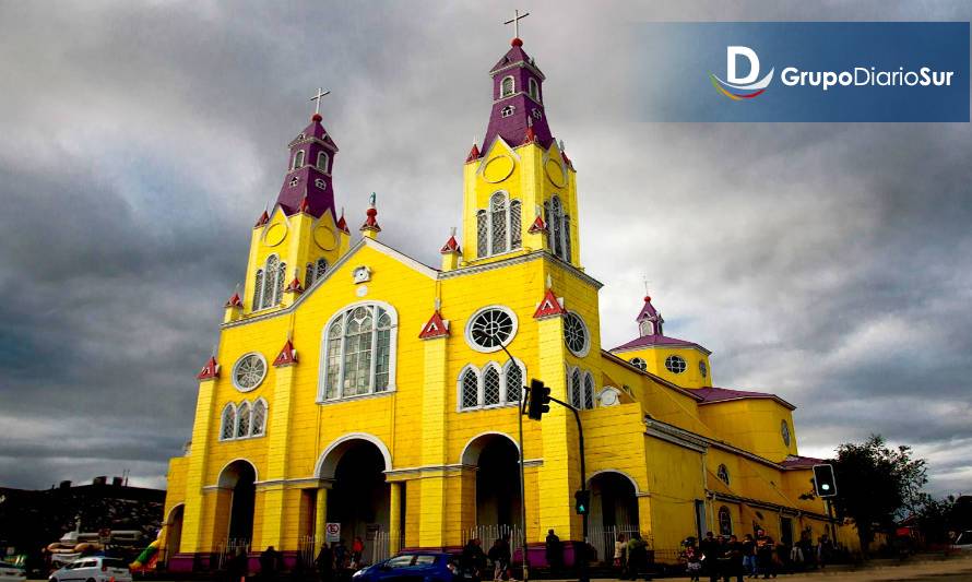 Monumentos Nacionales inicia trabajos de normalización
eléctrica en Iglesia San Francisco de Castro