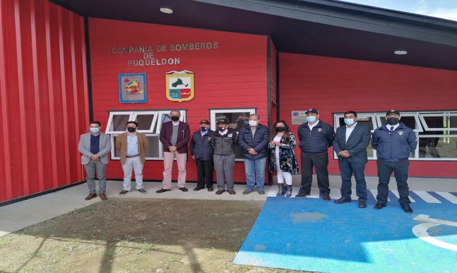 Bomberos de Puqueldón cuentan con nuevo cuartel para su institución 