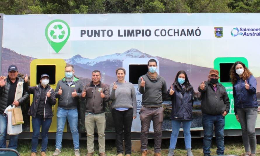 AquaChile, Salmones Austral y Caleta Bay implementan puntos limpios junto a Municipalidad de Cochamó