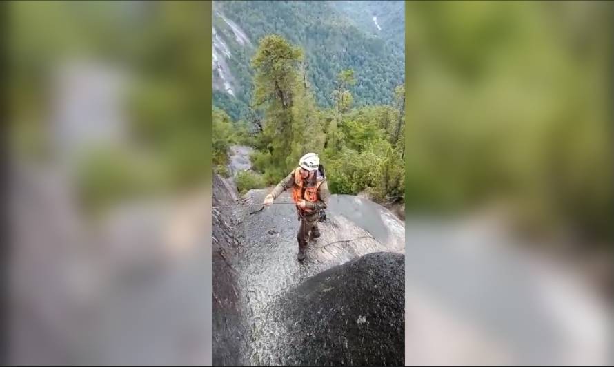 Cuerpo de Socorro Andino escala el cerro Arcoiris en búsqueda del joven desaparecido
