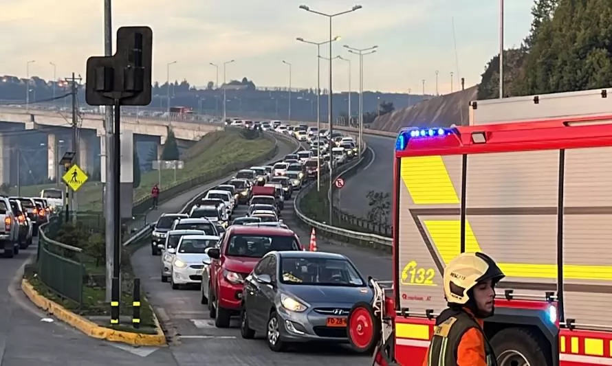 Heridos y gran congestión vehicular provocó colisión múltiple en el viaducto