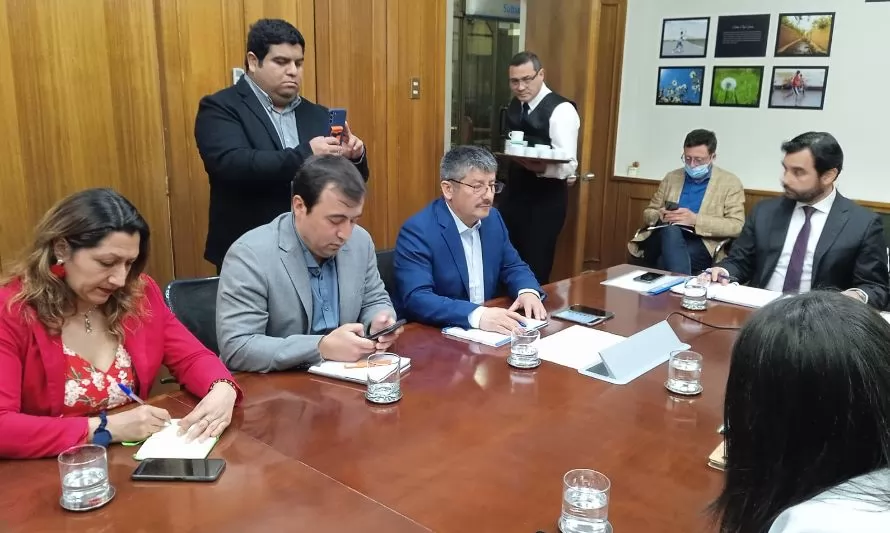 Alcaldes de Palena piden vehículo del SML para la provincia