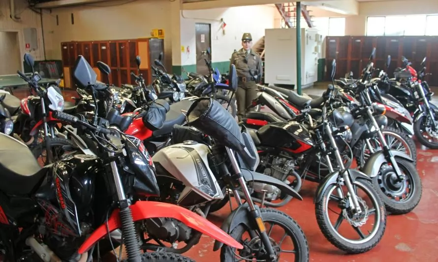 Carabineros retiró una treintena de motos que circulaban sin documentación en el centro de Puerto Montt