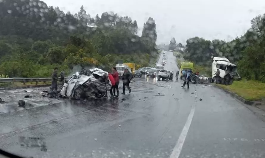 Mujer y hombre mueren en trágico accidente en ruta Pid Pid en Castro