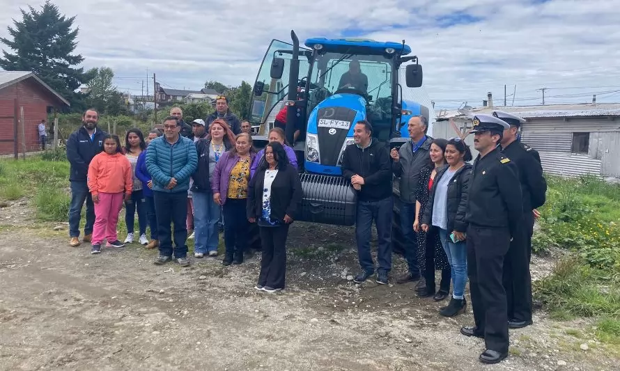 Con apoyo de INDESPA pescadores de Queilen incorporan tractor de última tecnología a su flota de trabajo