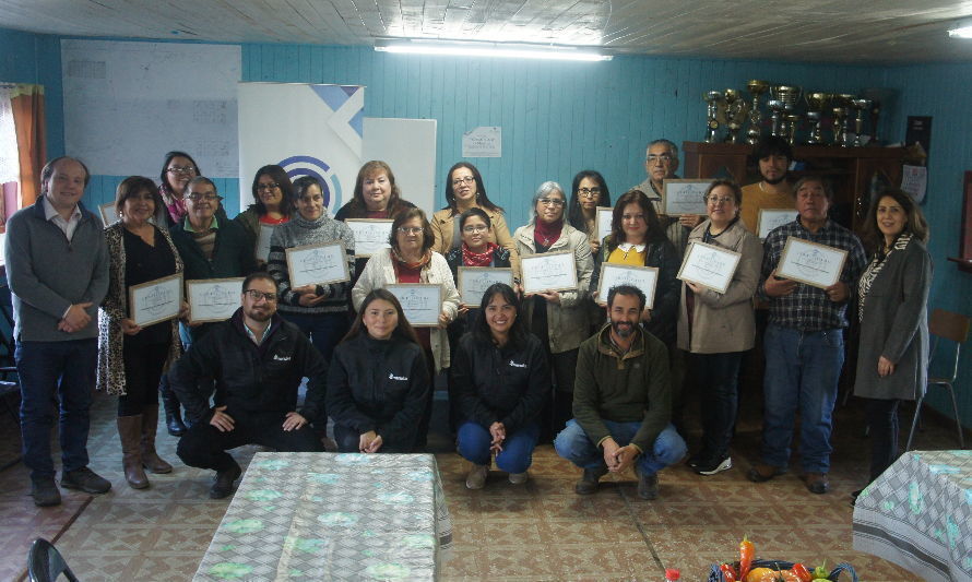 Vecinos de sector Las Juntas se capacitaron en Agricultura Familiar Sustentable