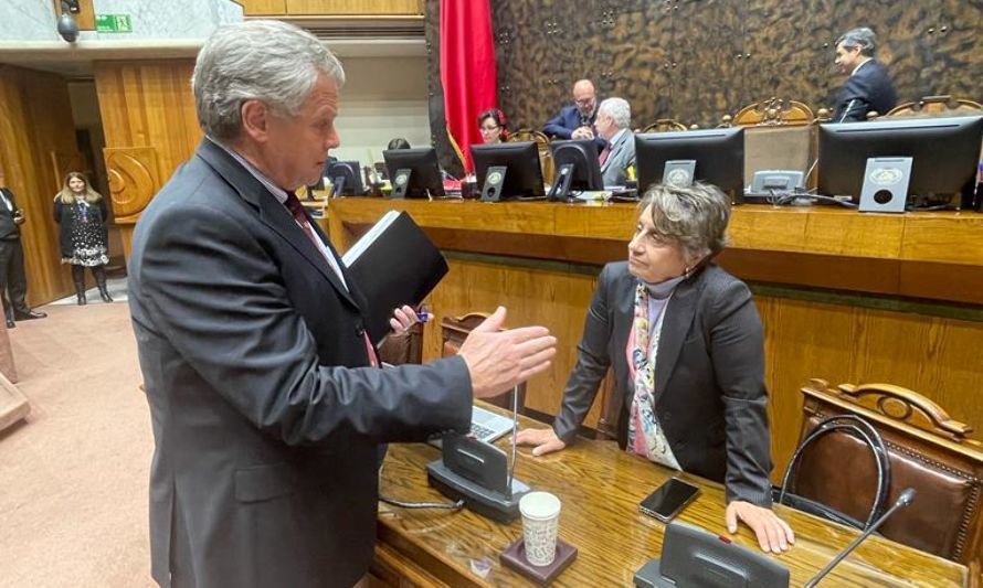 Senador Kuschel pone nota roja a cuenta pública presidencial