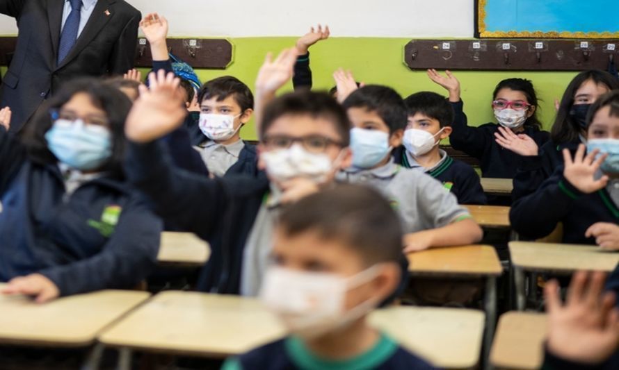 ¿Afecta a los escolares el uso nuevamente de mascarillas?