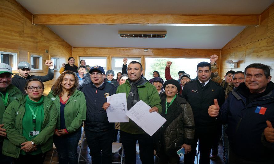 Isla Quehui tendrá su primera brigada de bomberos para enfrentar emergencias 