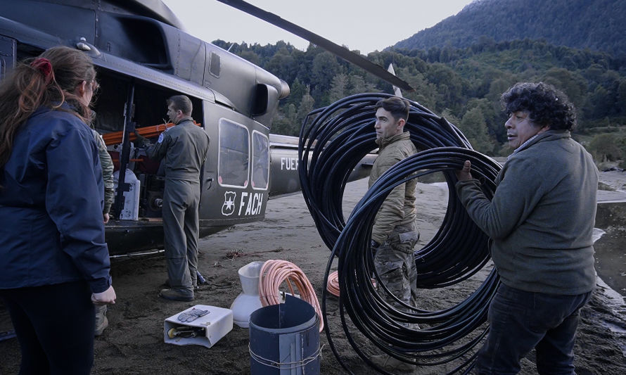 Operativo de Municipalidad de Puerto Varas y FACh transportó insumos y alimentos para habitantes de El Callao y Valle Esperanza