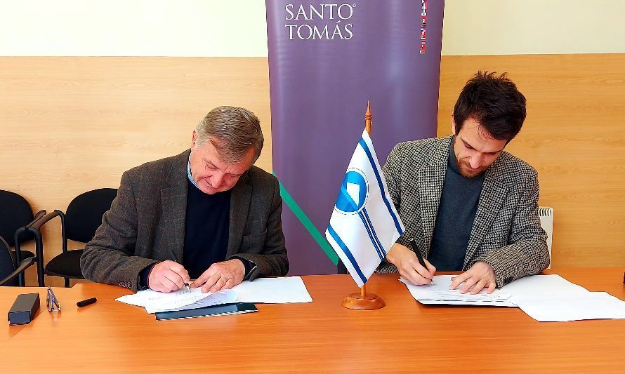 Santo Tomás y Municipio de Puerto Varas firman convenio colaborativo para tenencia responsable de mascotas