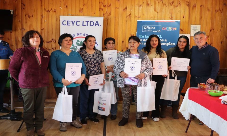 18 mujeres de Chonchi se certifican en curso de “Conservación de Alimentos”