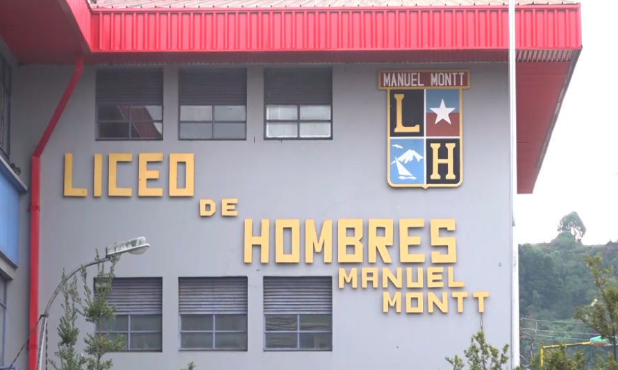 Denuncian que Liceo de Hombres de Puerto Montt cumple tres semanas sin calefacción