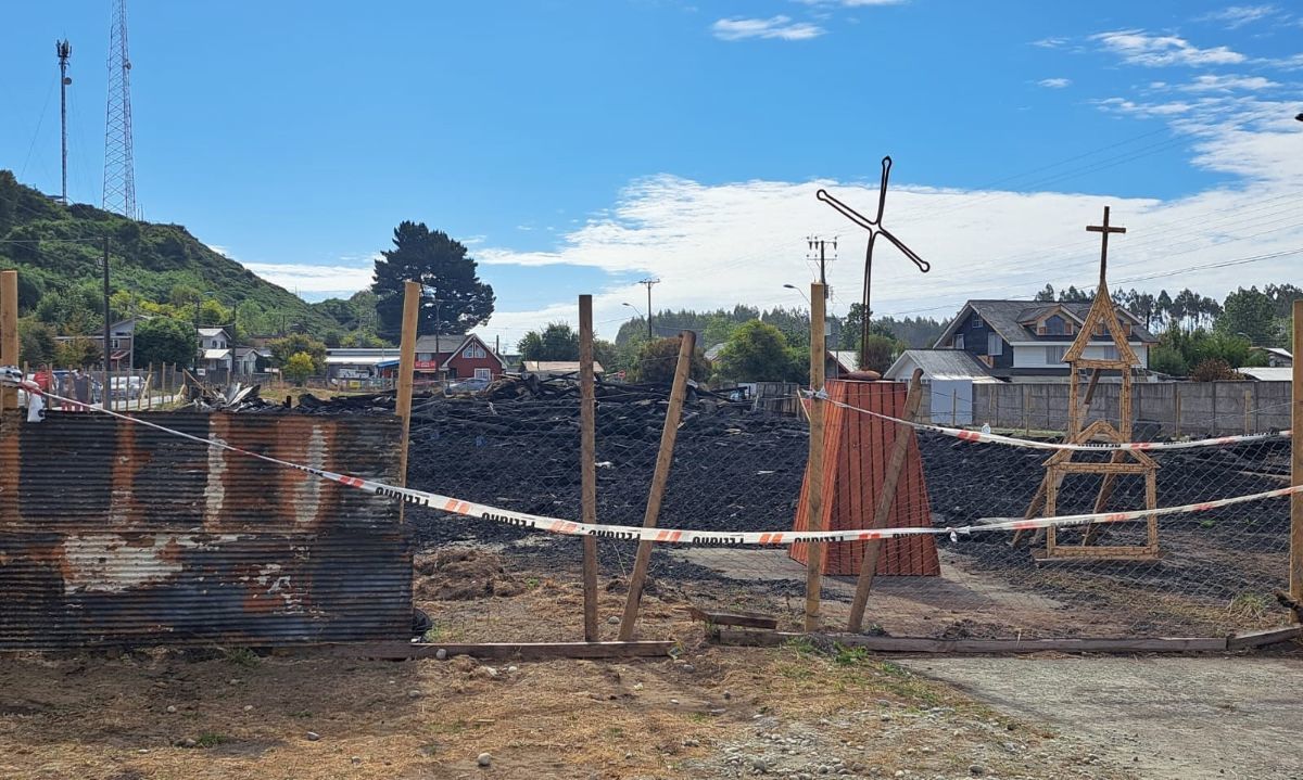 Así quedó el templo, construido a inicios del siglo veinte y destruido por el fuego