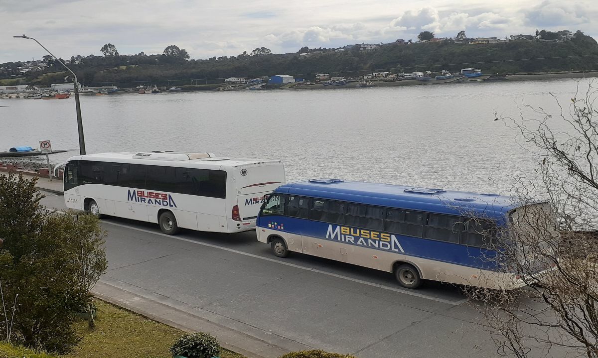 Vecinos de Isla Puluqui reclaman que llevan más de una semana sin locomoción 