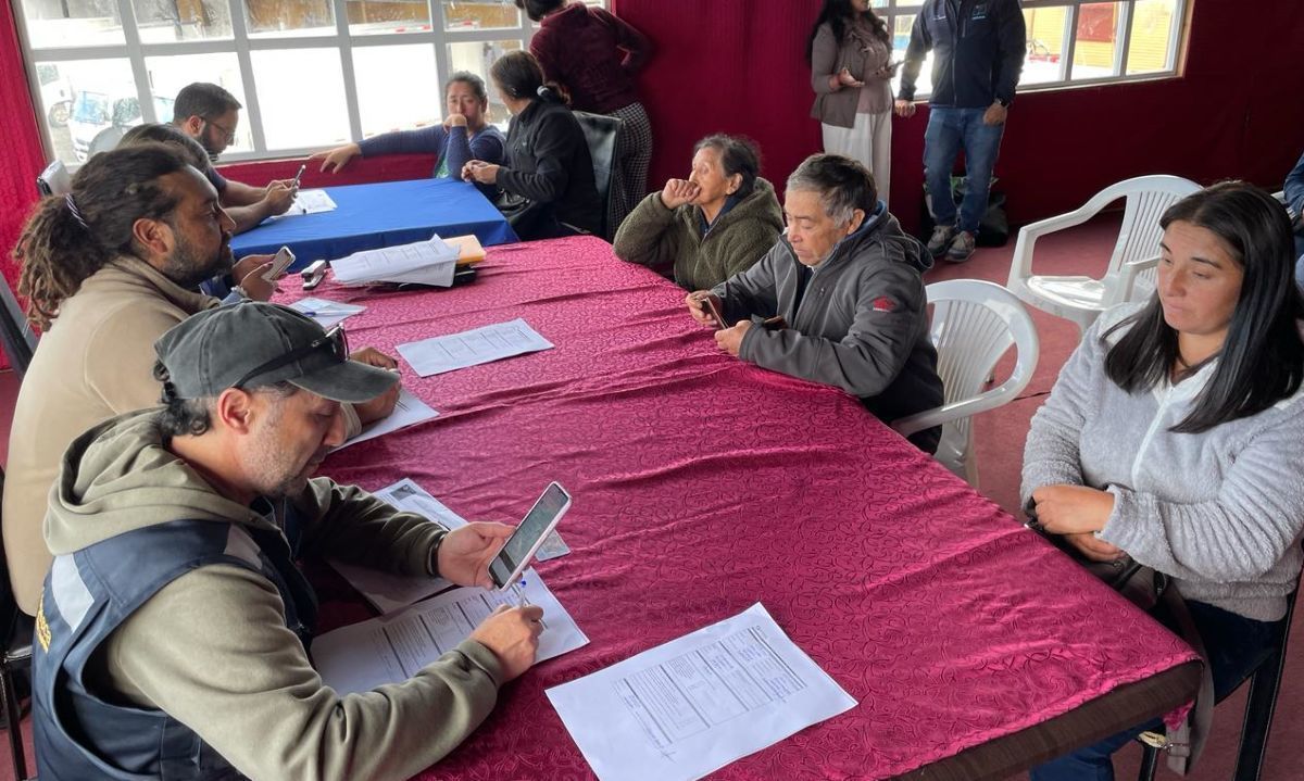 En Calbuco se realizó operativo para facilitar a mujeres de la pesca artesanal la inscripción al registro de actividades conexas