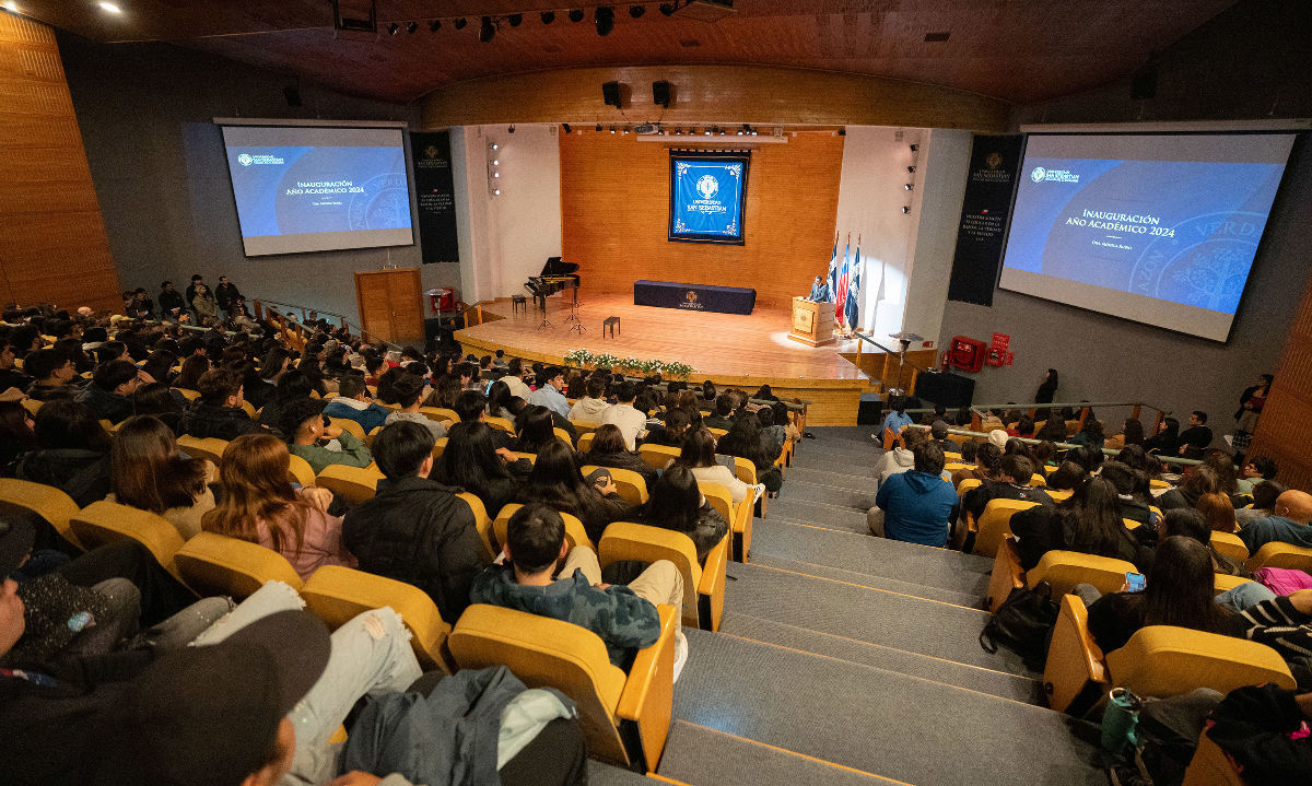 Premio Nacional de Ciencias Exactas inauguró año académico de la Universidad San Sebastián