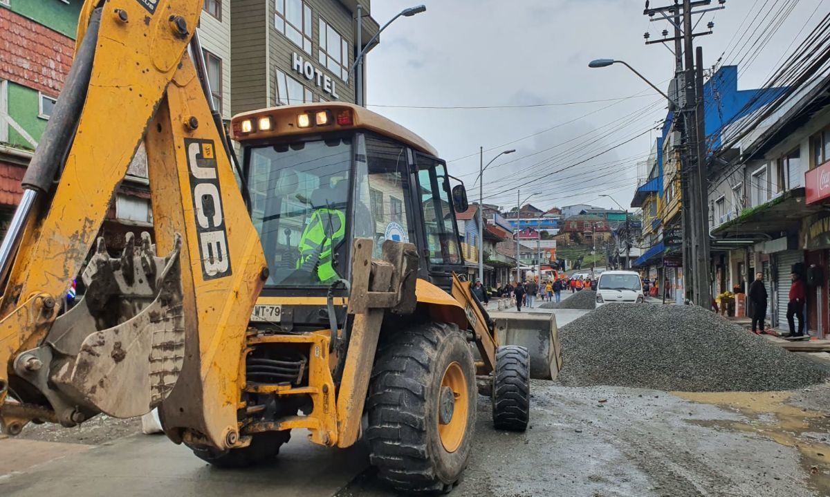 Concejo municipal aprueba recursos para culminar obras en Calle Varas