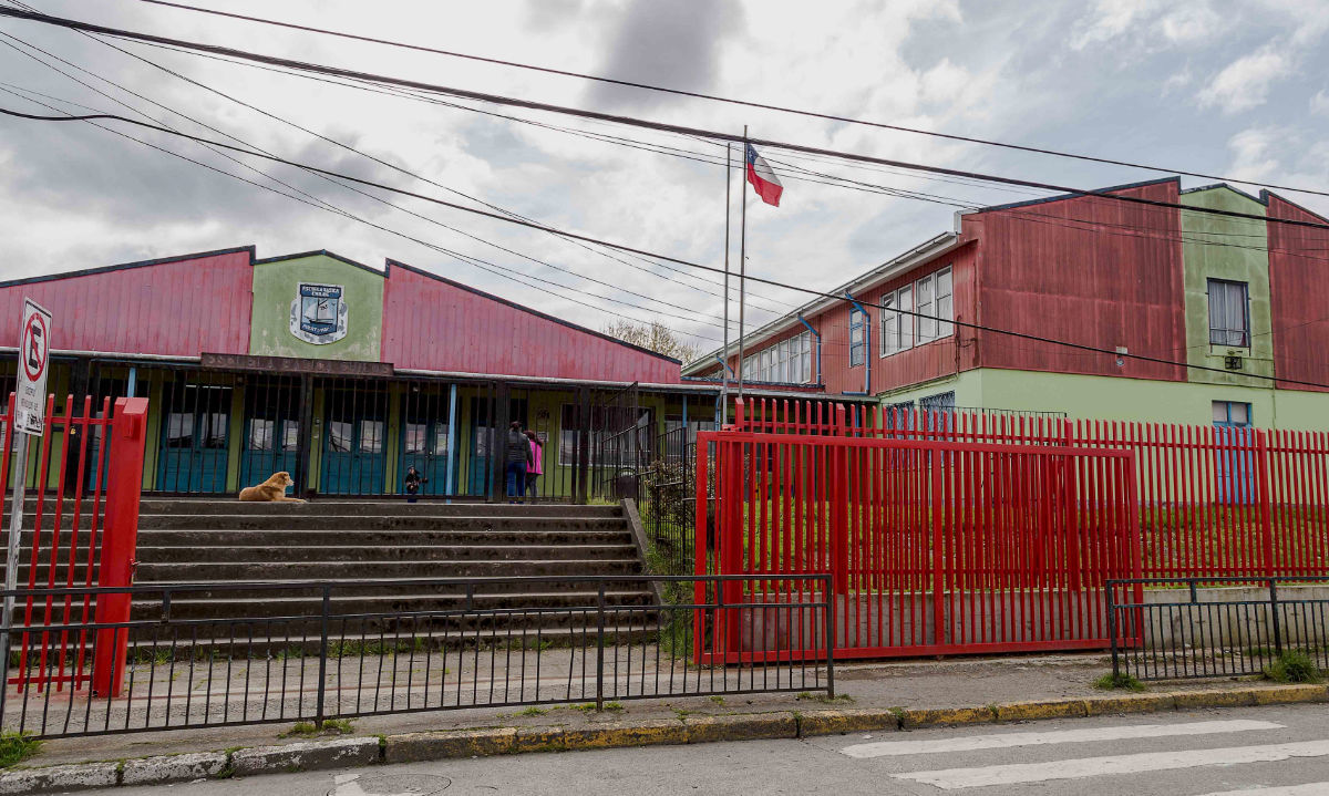 Puerto Montt asegura millonaria inversión para mejorar infraestructura en escuelas municipales