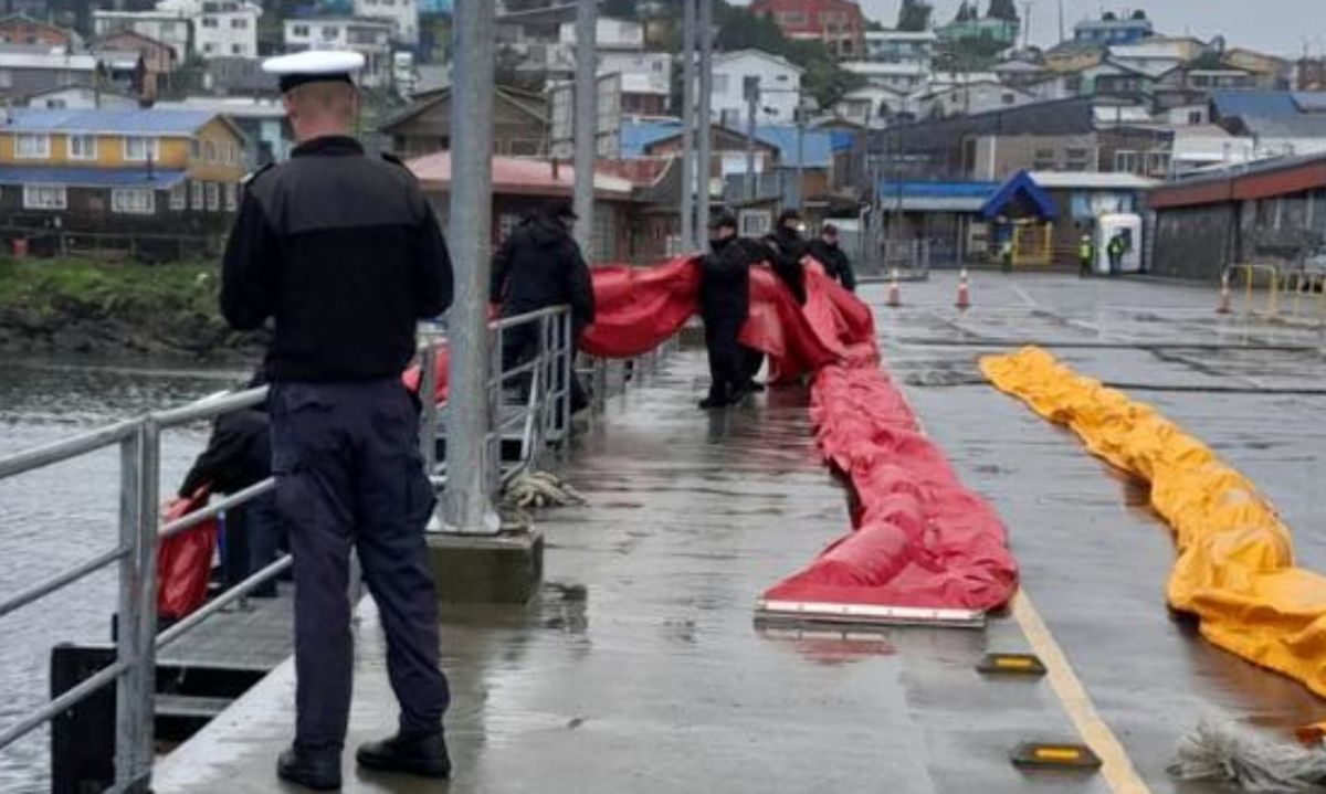 Armada y servicios locales de emergencia lideran exitoso simulacro en muelle de Melinka