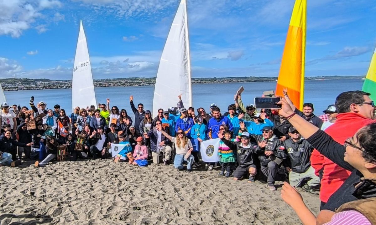 La Regata del Salmón reúne a miles de personas y fortalece la tradición náutica de Quellón