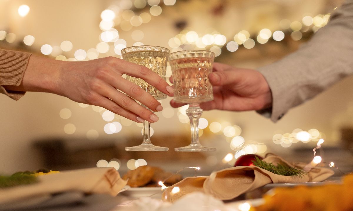 Cenas de Fin de Año: ¡Cuidado con la comida que ingieres y las dietas restrictivas!