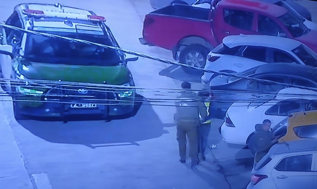 Cámaras municipales permiten detener a sujeto por robo en Puerto Montt
